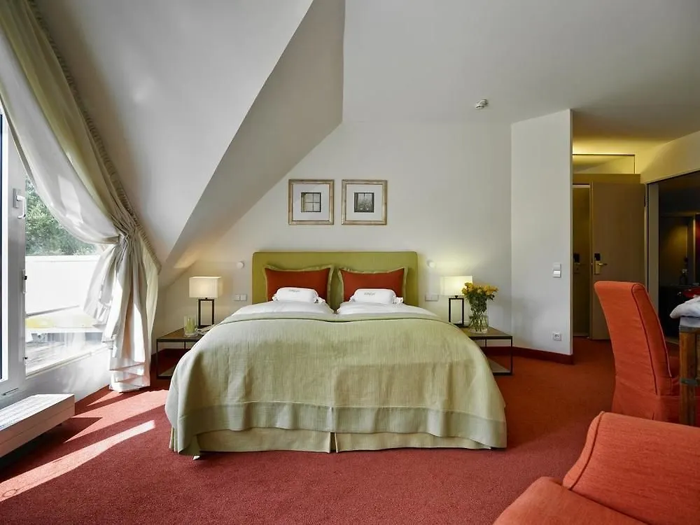 Parkhotel Rothof Munich 4*,